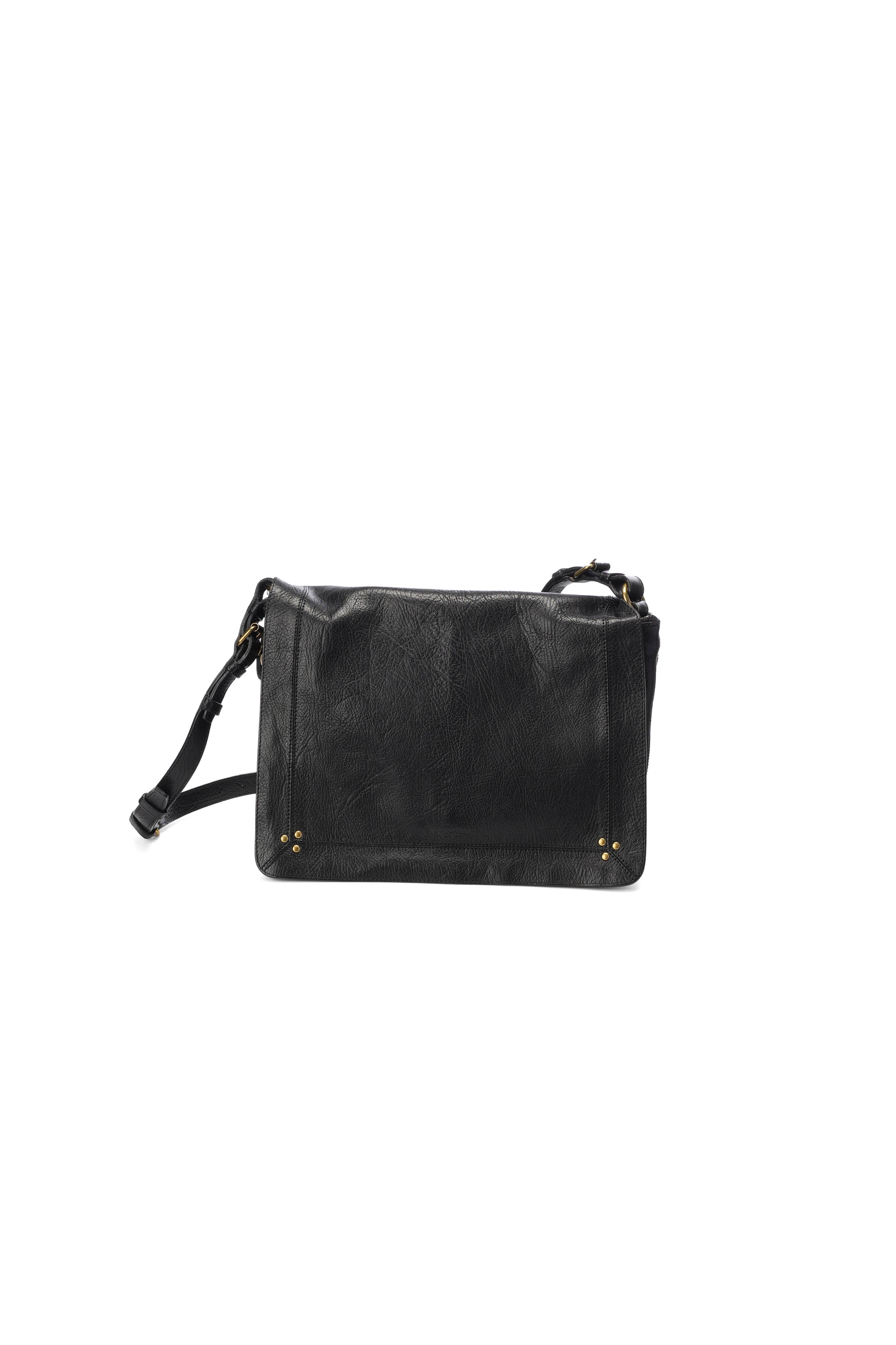 Sac bandoulière porté épaule ou croisé. Bandoulière en cuir ajustable. Fermeture par un rabat en cuir aimanté. (need edit) Jerome Dreyfuss